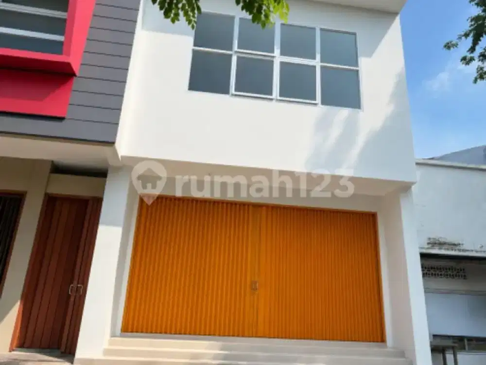 Ruko Dua Lantai Strategis Bagus di Semarang Tengah A5706