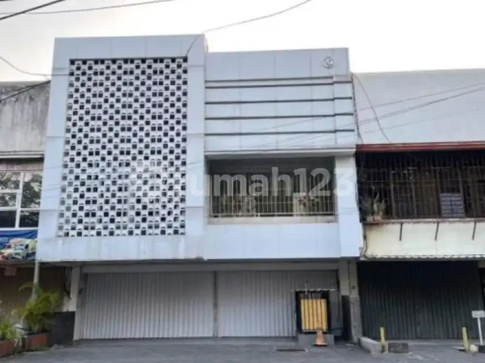Ruko Dua Lantai Siap Pakai Strategis di Puri Anjasmoro A5830