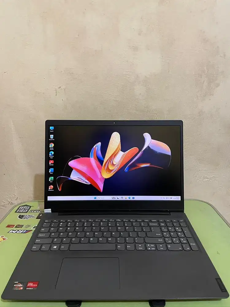 Laptop V15 - ADA AMD Ryzen 5 Ram 8GB SSD 512GB