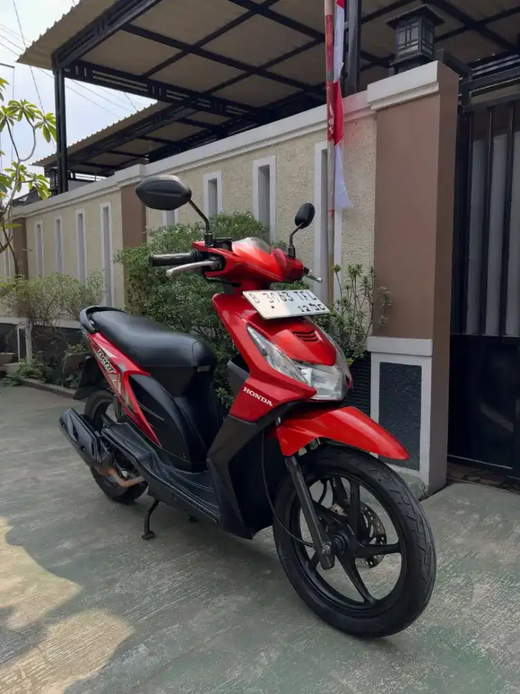 Beat karbu 2010 merah orisinil mulus pajak panjang