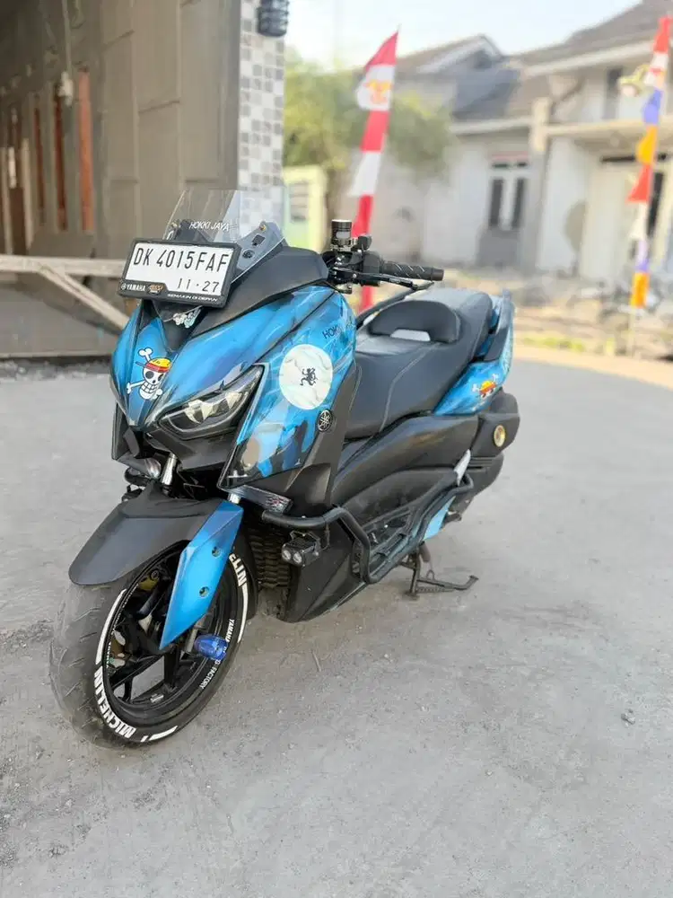 YAMAHA XMAX 300 BISA TT MOBIL MOTOR