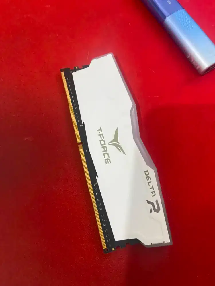 T-FORCE DELTA RAM 8GB DDR4 3200mhz