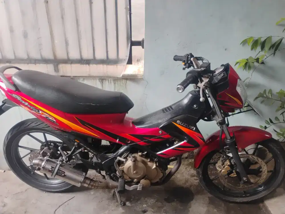 Suzuki satria fu 2009 merah marun