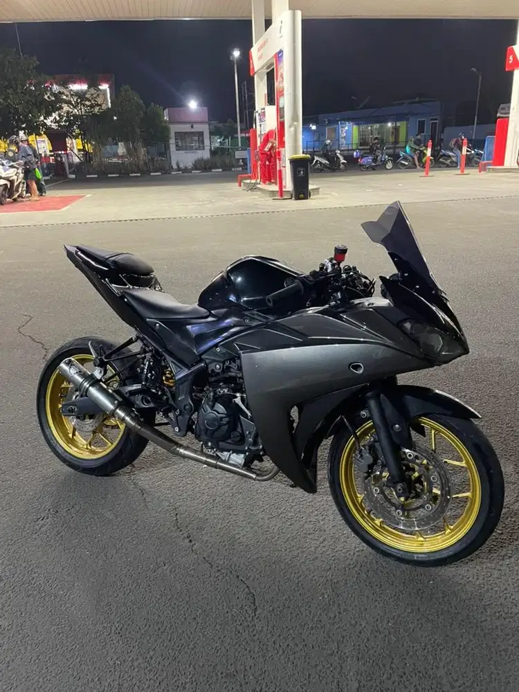 Yamaha yzf R25 tahun 2014 hitam modifikasi 250cc