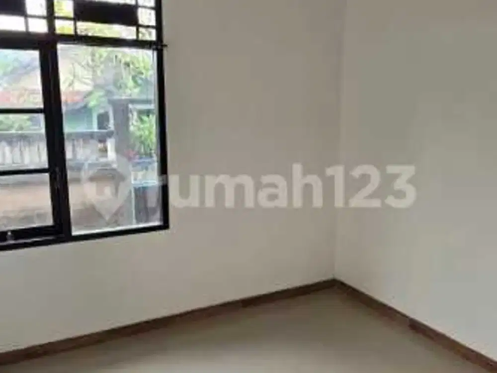 Disewakan Rumah 3 Kamar Tidur di Jalan Utama Taman Griya