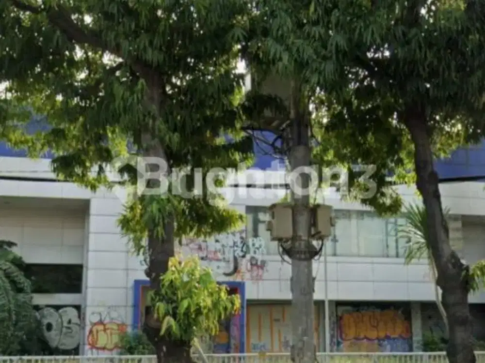 BANGUNAN EKS SHOWROOM DI PINGGIR JALAN S PARMAN, SILIPI, JAKARTA BARAT (KODE RMRG 2553)