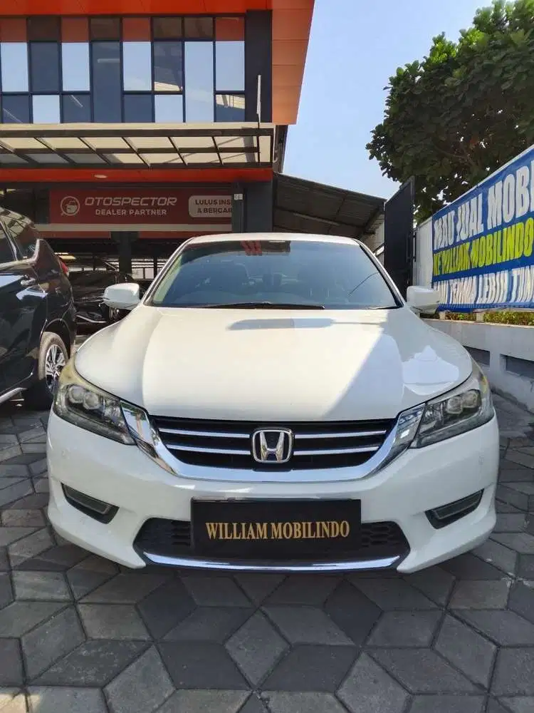 Honda Accord 2014 Bensin