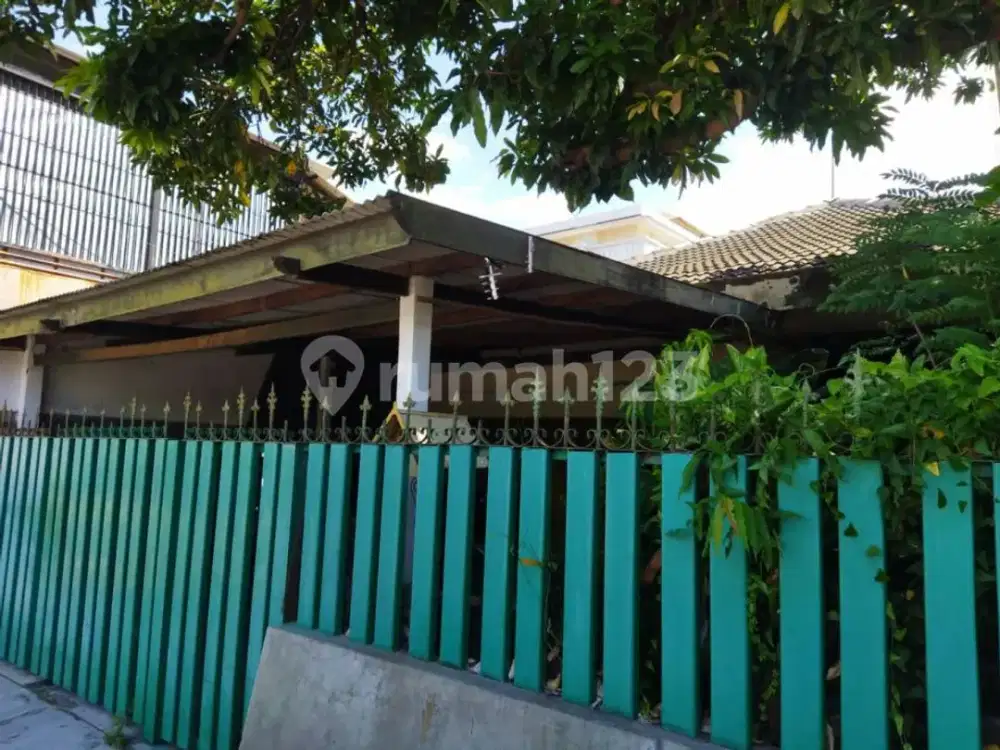 Rumah lokasi di Semarang Selatan daerah elit tidak banjir, cocok untuk usaha kuliner, homestay, kantor dan kost2 an