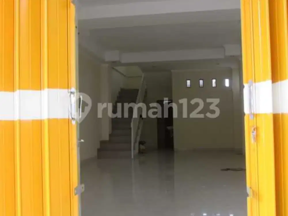 Ruko, 2 Lantai, Dekat Universitas di Tukad Pakerisan