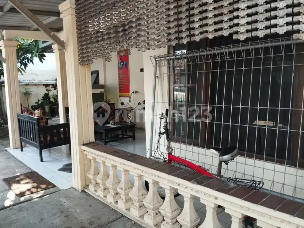 Rumah lama di jl Tentara Pelajar cocok untuk usaha