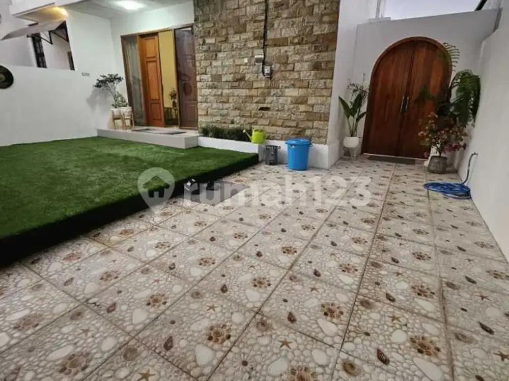 Full Furnished, Villa Dekat Berbagai Fasilitas Siap Huni