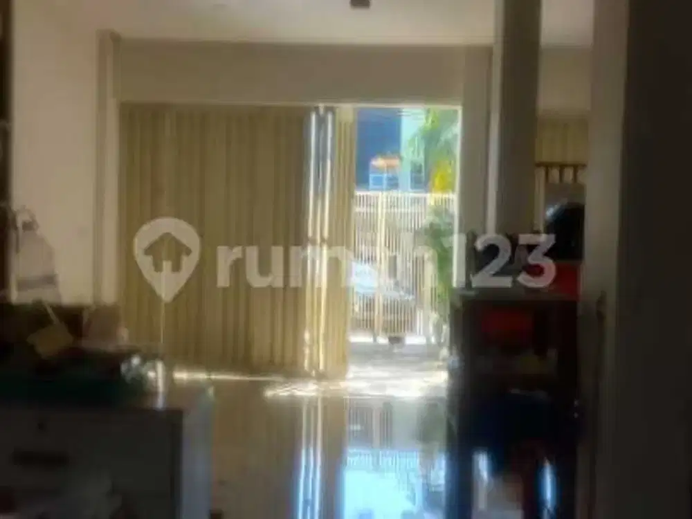 Rumah Usaha 2 Lantai Di Banyumanik Semarang