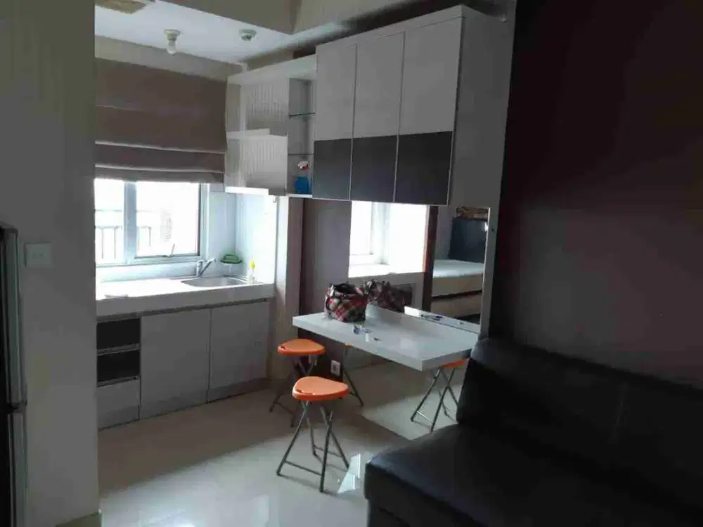 Jual Apartemen Sudirman Suite 2BR Full Furnished Harga Rp450 Juta