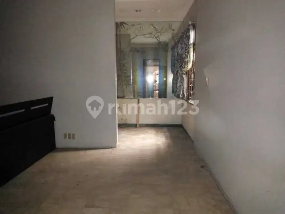 *dijual & Disewakan Rumah Layak Huni Di Pinggir Jalan Raya Sekitar Duri Kepa, Jak Bar..*(kode Rmrg1584)