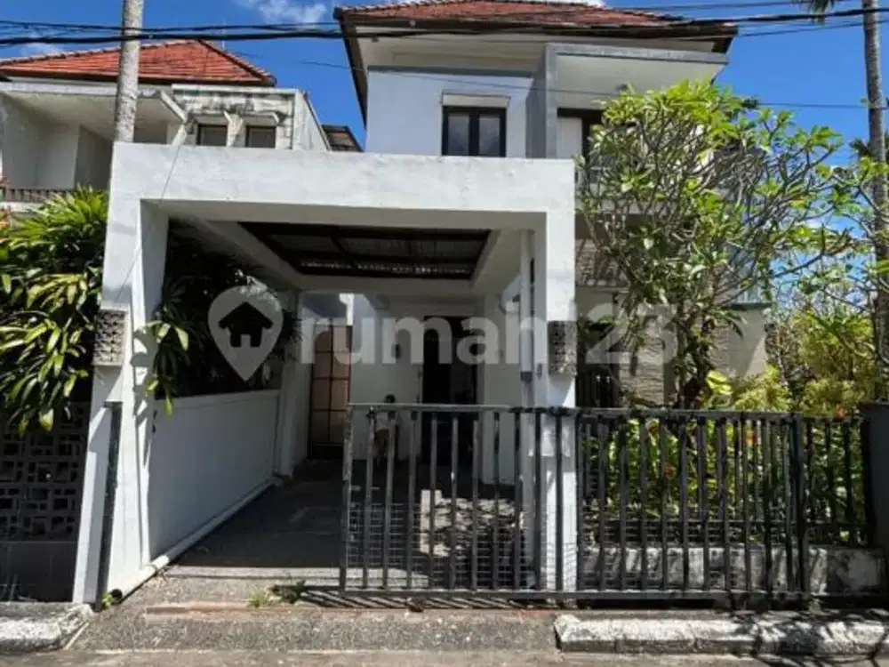 Rumah Super Mewah Ramah Keluarga Lingkungan Ekslusif