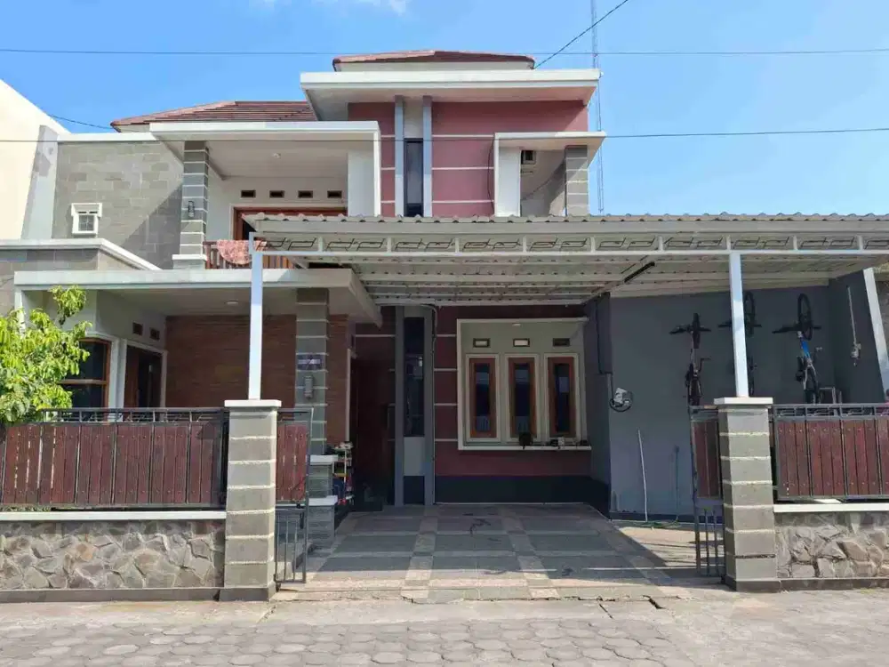 RUMAH DI KAWASAN ELITE CANDI GEBANG