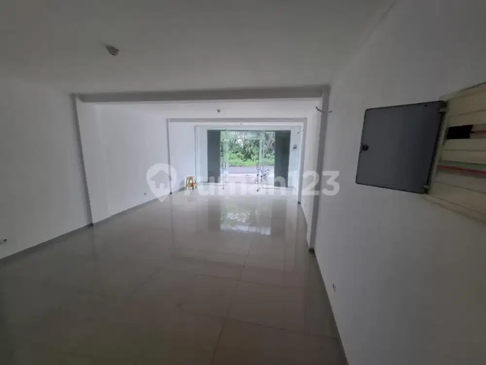 3 Lantai Ruko Pinggir Jalan Utama Nusa Dua Lokasi Super Strategis