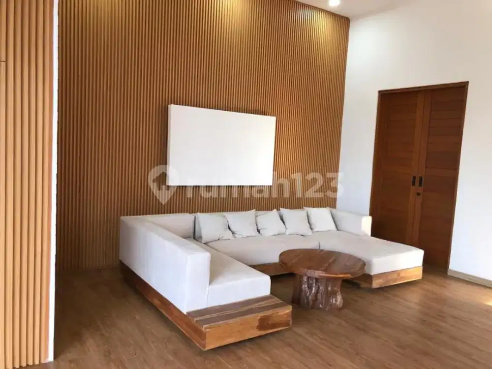 Villa Baru Area Jimbaran Desain Modern Tropical