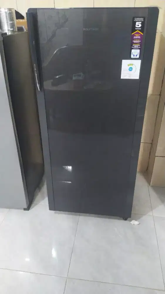 Kulkas polytron PRA 18DMY
