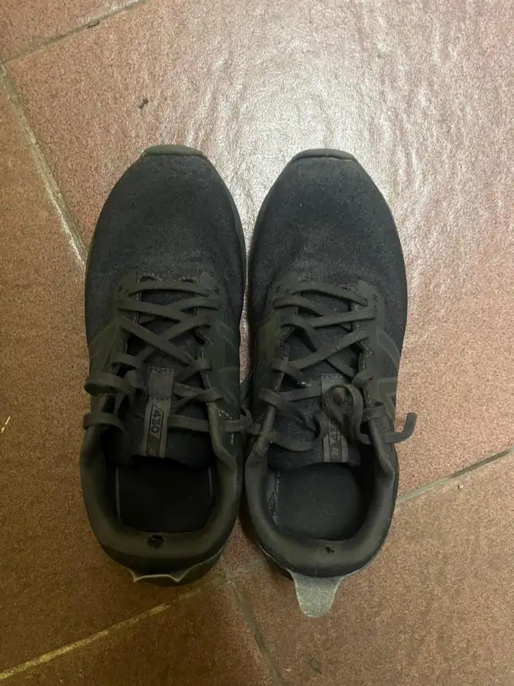 Sepatu New Balance 430