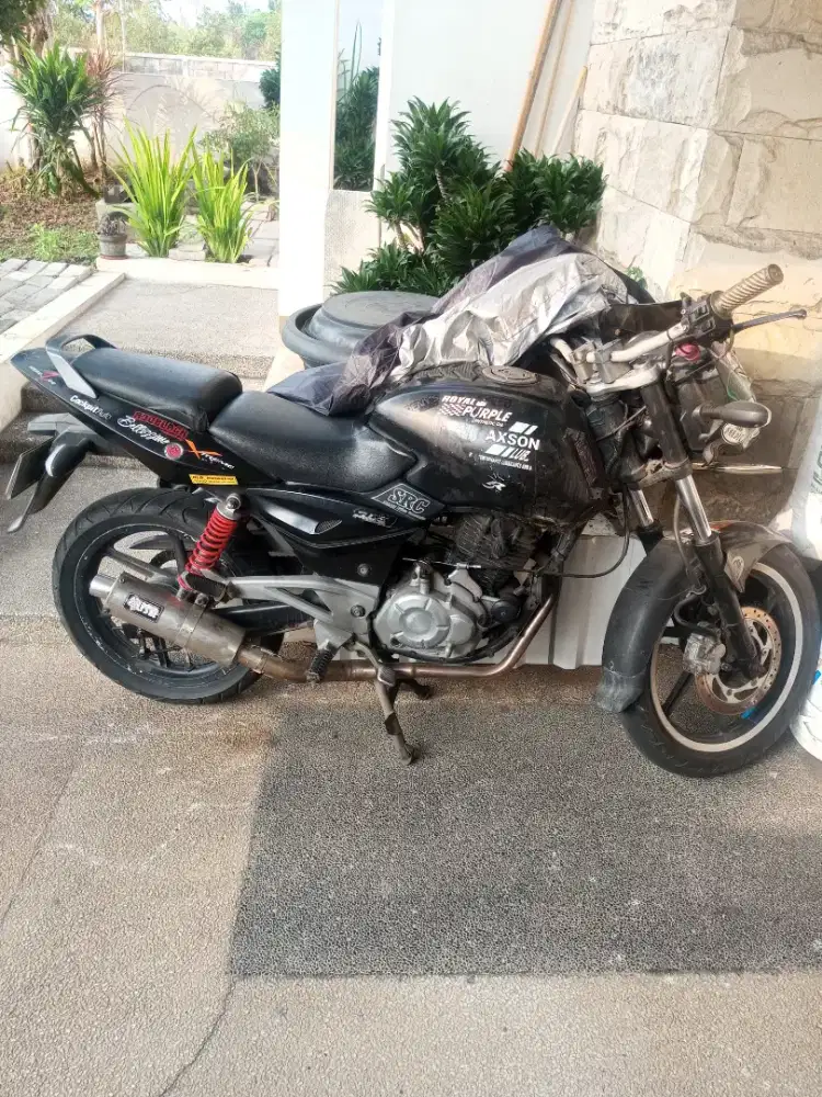 Bajaj Pulsar tahun 2011(180cc)