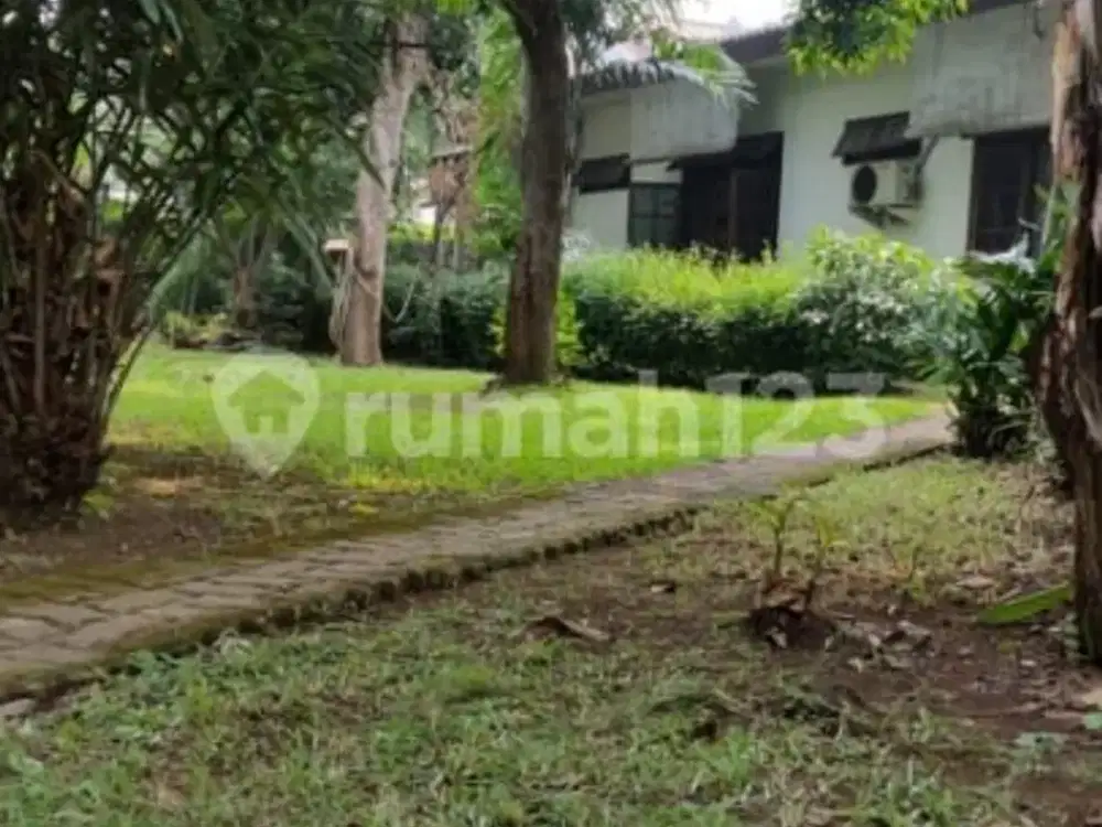*dijual Rumah Tua Terawat / Hitung Tanah**dalam Komplek Perumahan**jl. Raya Panjang**kebon Jeruk,* *jakarta Barat.*(kode Rmrg 2712)