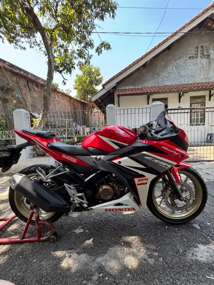 Di jual CBR 150 R K45G facelift pemakaian pribadi