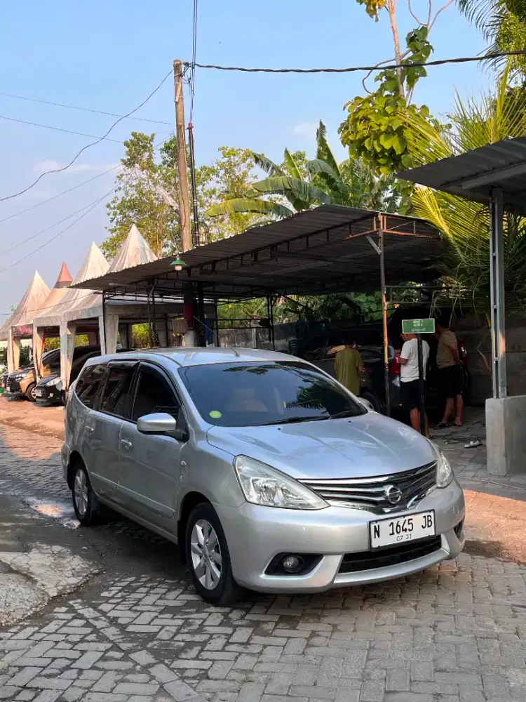 GRAND LIVINA XV 2013 FACELIFT MATIC