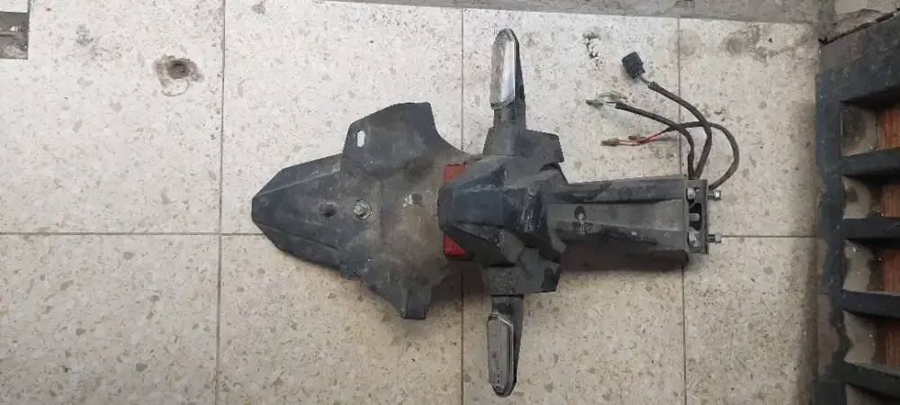 Spakbor belakang cbr