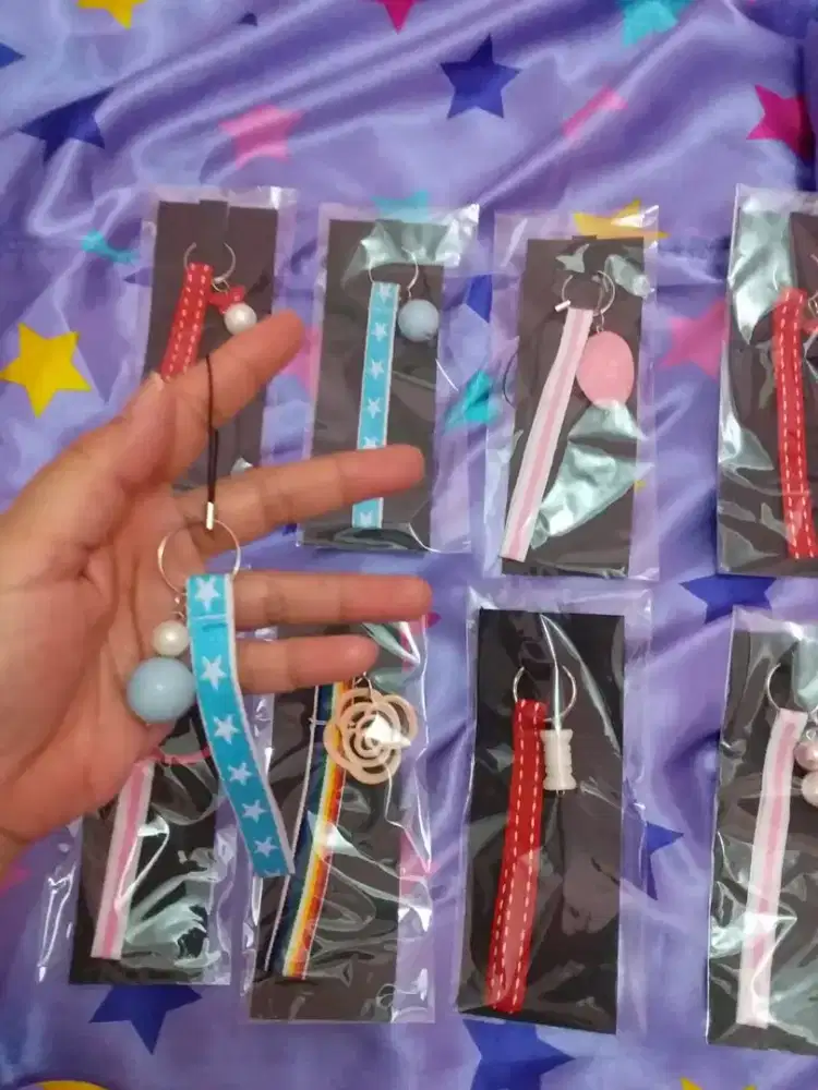 Souvenir gantungan kunci/hp isi 50 pcs
