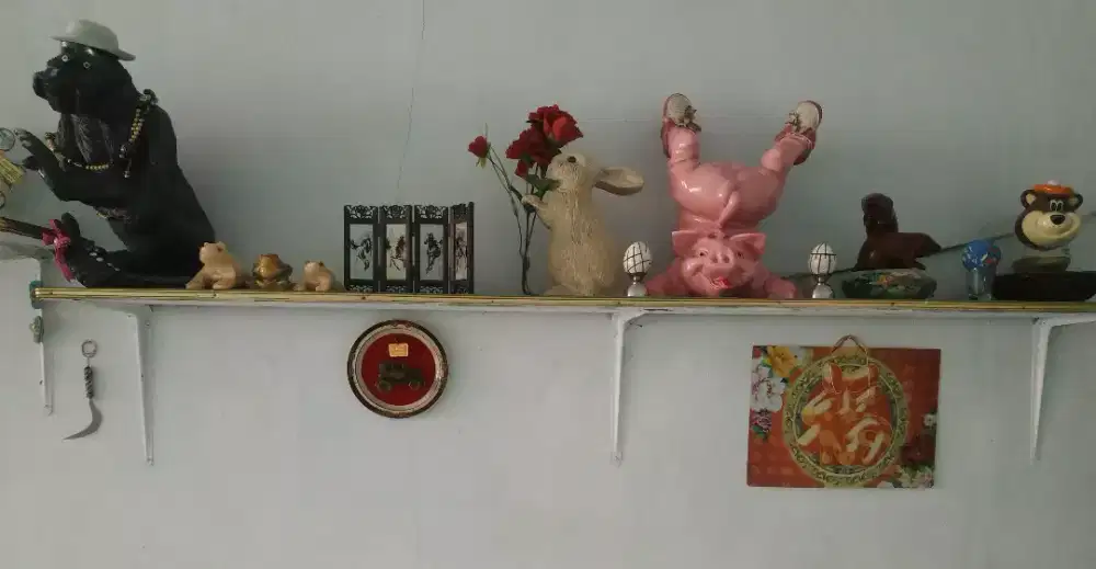 Hiasan, bahan kayu, keramik, plastik dll