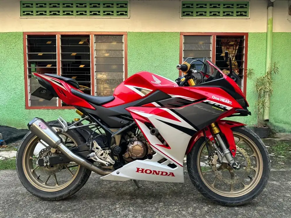 Honda CBR150 Tahun 2021 OdoRendah 11xxx asli.! surat STNK