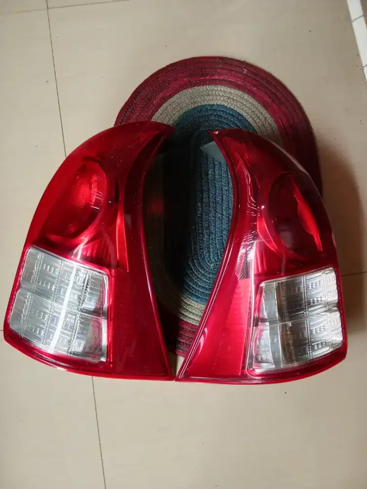 Stoplamp original Daihatsu Xenia
