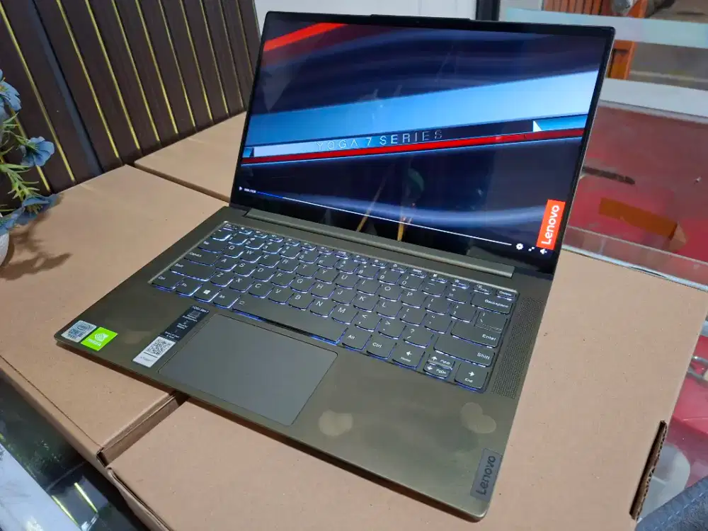 Lenovo yoga slim 7 i5 gen10 ram 8 ssd 512 dual vga nvidia.  No minus