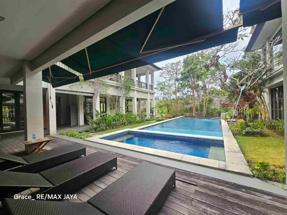 Timeless Tropical Luxury Villa Mansion di Area Jimbaran, dekat Four Season Hotel