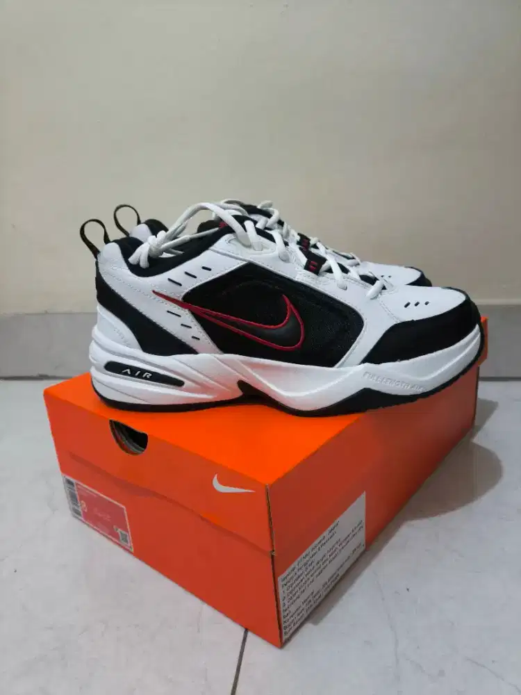 Nike Air Monarch IV