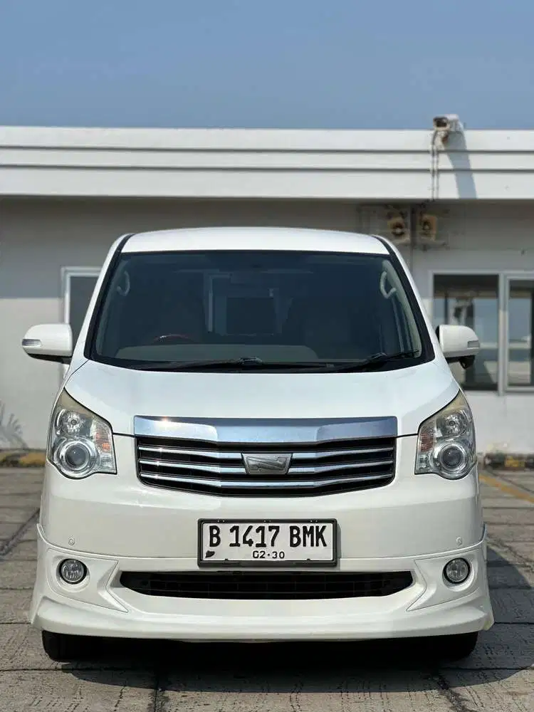 Toyota Nav1 2013 Bensin