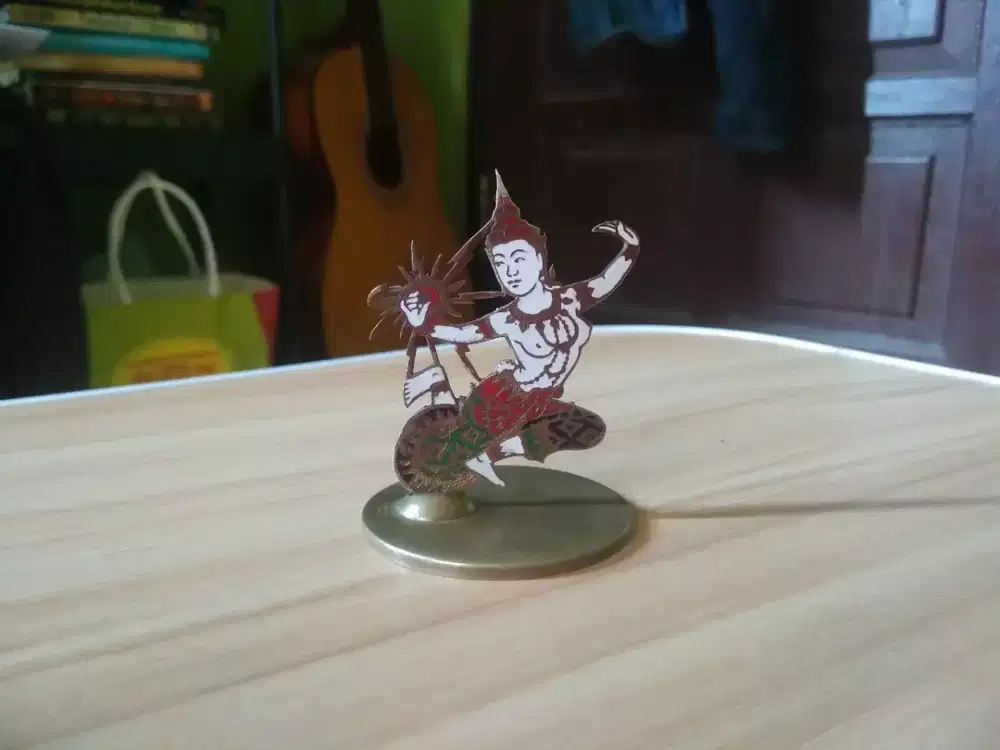 Patung antik tua