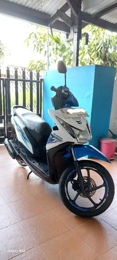 Honda Beat Fi 2015 tangan 1