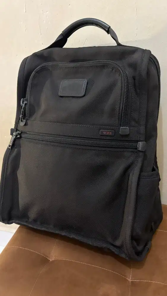 Tas branded Tumi Osprey Condotti Bodypack