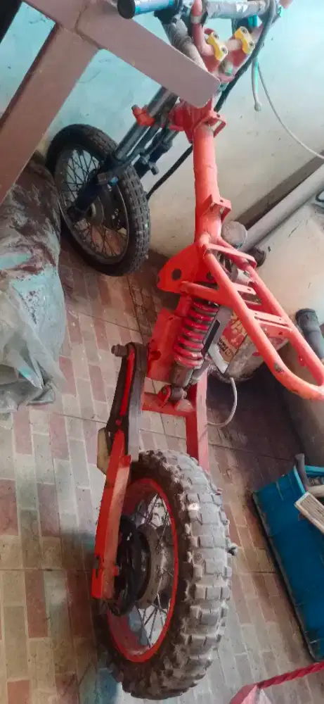 CASIS rangka motor mini trail