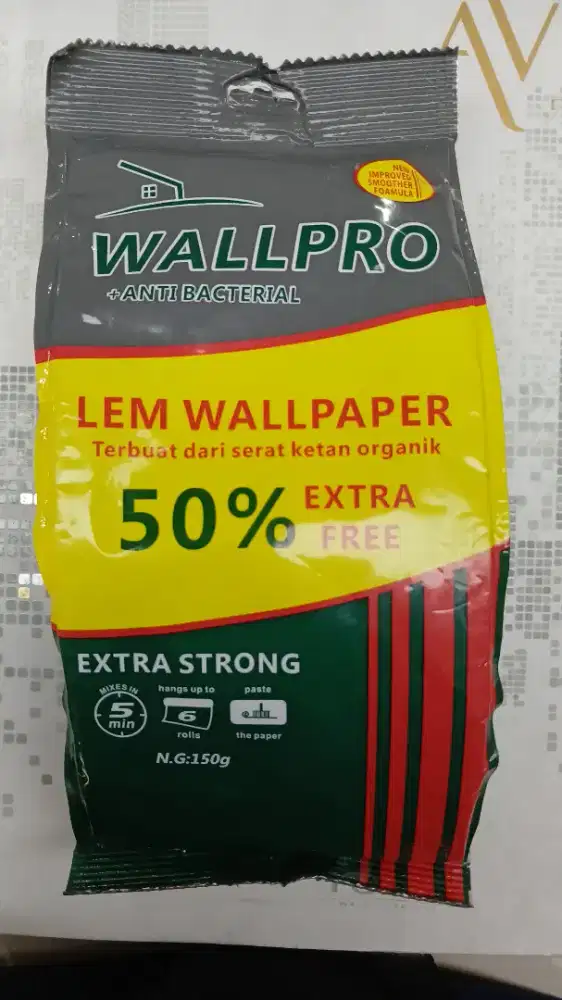 Lem wallpaper dinding