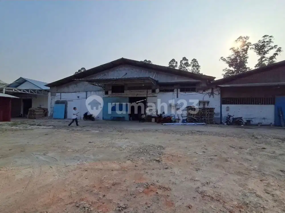 *Disewakan 2 Unit Gudang dengan Luas Bangunan 870M2 dan 808M2 di Pinggir Jalan Moh.toha, Tangerang.(Kode Rmrg 3064)