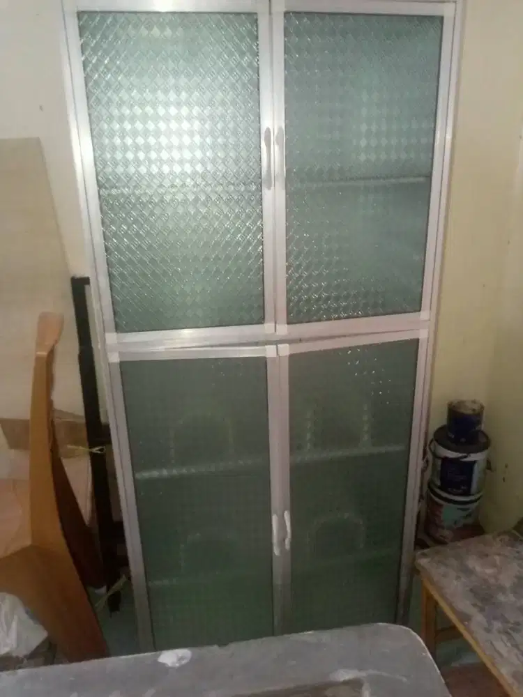 Lemari Dapur Kaca Alumunium