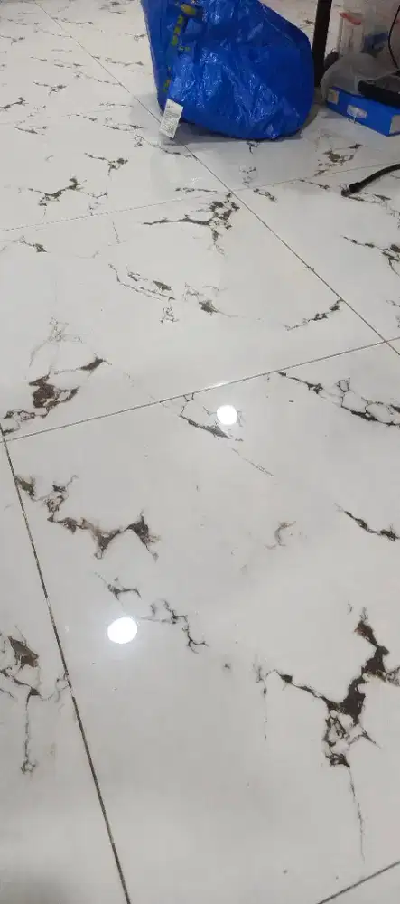 Dibutuhkan wanita/pria