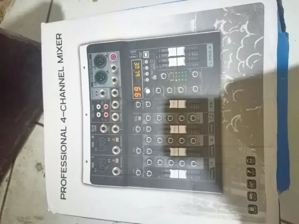 Propesional 4-chenel mixser