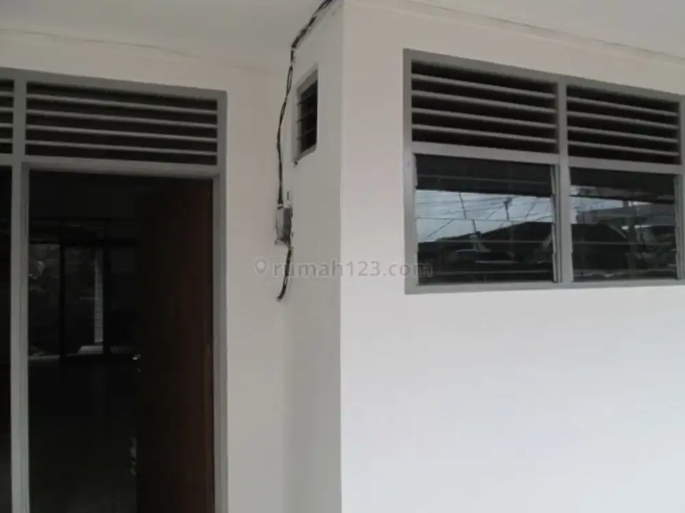 Disewakan rumah cawang dekat sekolah penabur dan RS PON