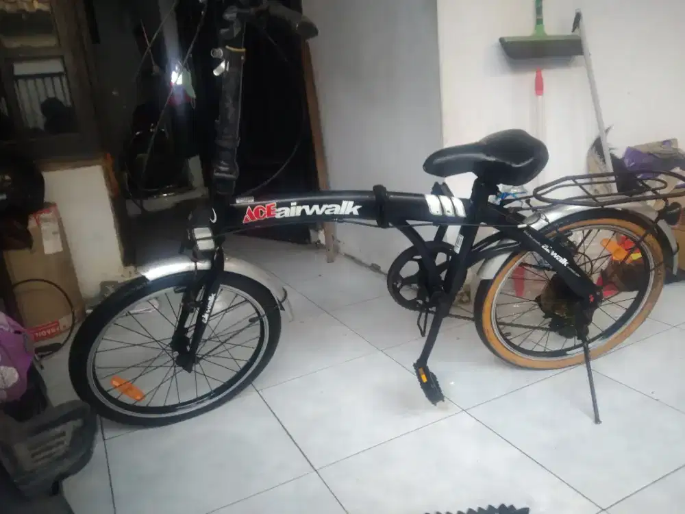 Sepeda lipat ace walker