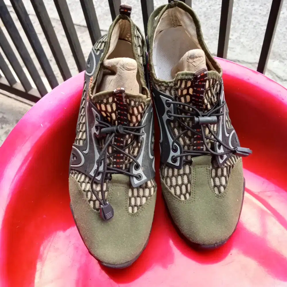 Jual sepatu gunung