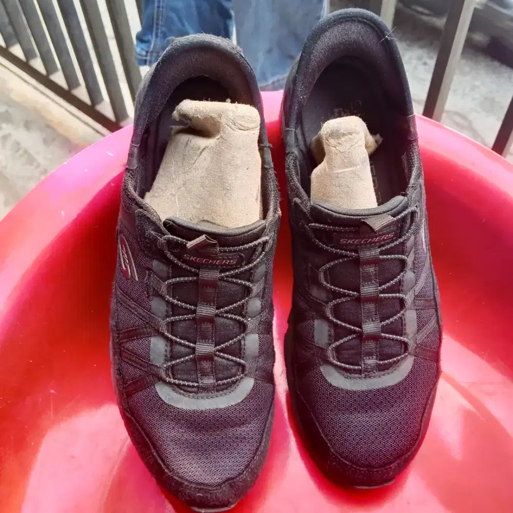 Jual sepatu Skechers